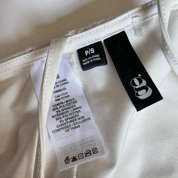 White floral halter crop top - Picture 7 of 8